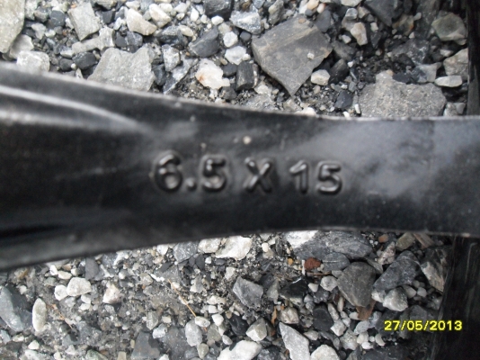 ขายแม็ก 4 รู100 114 ขอบ15 พร้อมยางDUNLOP 185/60R15 ยางปี11 สวยๆ 1 ชุด