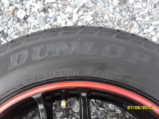 ขายแม็ก 4 รู100 114 ขอบ15 พร้อมยางDUNLOP 185/60R15 ยางปี11 สวยๆ 1 ชุด