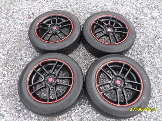 ขายแม็ก 4 รู100 114 ขอบ15 พร้อมยางDUNLOP 185/60R15 ยางปี11 สวยๆ 1 ชุด