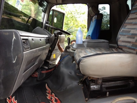 รถฮีโน่ 10 ล้อดั้ม FM3H  195 แรงม้า   สนใจติดต่อ 081 - 6079515