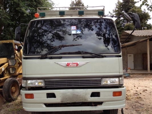 รถฮีโน่ 10 ล้อดั้ม FM3H  195 แรงม้า   สนใจติดต่อ 081 - 6079515