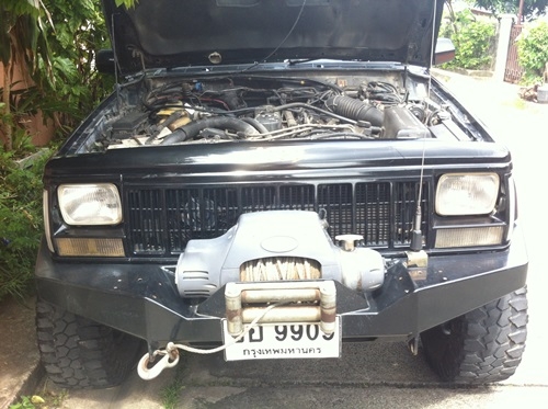 97 Jeep Cherokee รถสวยแต่งเต็มพร้อมลุย รุ่นท็อปสุดเบาะหนังปรับไฟฟ้ามีแอร์หลัง ออโต้ ติดแก็ส เอลพีจี รถพร้อมใช้งาน  รถคนนี้มีการตรวจเช็คและมีประวัติการซ่อมก่อนใช้งานจริงแล้วประมาณ 6 หมื่น บาท