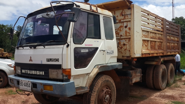 ขายด่วนไอ้หลงเบรคใหญ่สองเพลาสภาพเดิมๆMITSUBISHIFN527MTD46##ราคาแบบนี้หายากรีบจอง