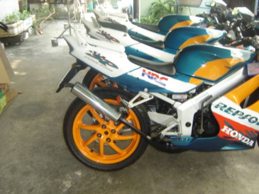 NSR PROARM 150SP ทำสีใหม่ทั้งคัน สวย มาก ราคา 35000 ต่อรองได้ ครับ กทม สีลม  0808051985