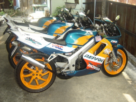 NSR PROARM 150SP ทำสีใหม่ทั้งคัน สวย มาก ราคา 35000 ต่อรองได้ ครับ กทม สีลม  0808051985