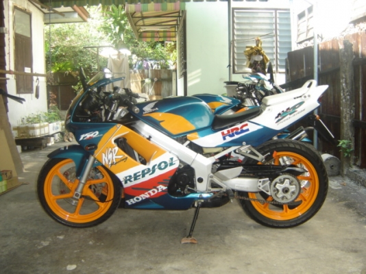 NSR PROARM 150SP ทำสีใหม่ทั้งคัน สวย มาก ราคา 35000 ต่อรองได้ ครับ กทม สีลม  0808051985