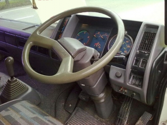 รถบรรทุก 10 ล้อตู้เย็น ยี่ห้อ HINO รุ่น FL3H 195 แรงม้า