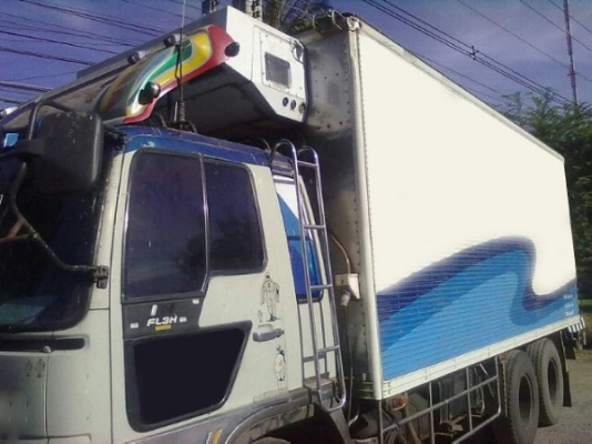 รถบรรทุก 10 ล้อตู้เย็น ยี่ห้อ HINO รุ่น FL3H 195 แรงม้า