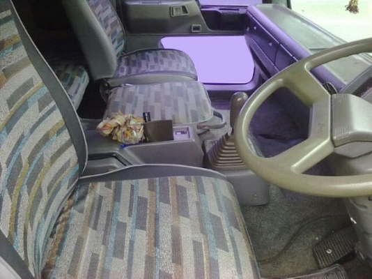 รถบรรทุก 10 ล้อตู้เย็น ยี่ห้อ HINO รุ่น FL3H 195 แรงม้า