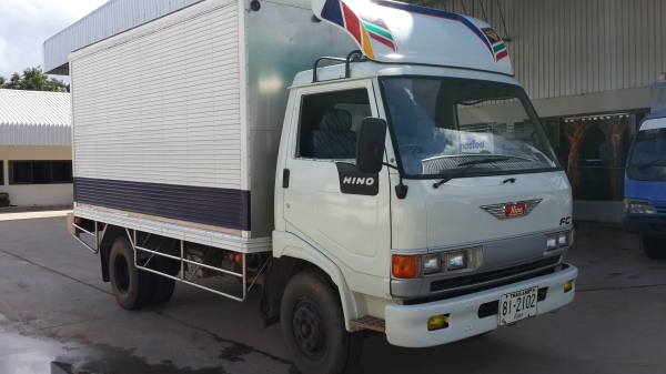 ขายด่วนหกล้อซุปเปอร์เสี่ยตู้น้ำแข็งสแตนเลสHINOFC2W 120แรงมี2คันๆละเท่ากันเลือกได้สภาพพร้อมใช้สุดๆรีบจอง 0843923995 0811838154