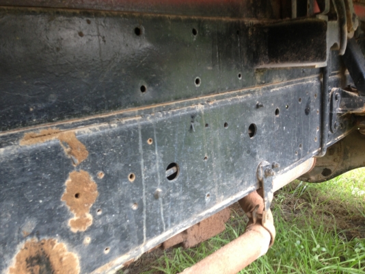 ISUZU ROCKY 175 HP 6BG1 หกล้อดั๊มพ์ ช่วงล่างใหญ่คัชซีสวยมากๆ กระบะดั๊มพ์เหล็ก 6 ตันยิงหน้าความยาว 3.60 เมตรสภาพดี เครื่องแห้งดีไม่เยิ้ม ภายในคอนโซลสวยครบ พวงมาลัยเพาเวอร์ ระบบเบรคทริ๊ปฟี้ ช่วงล่างยาง 8.25 ขอบ 16 สภาพดี 70\% พร้อมบรรทุกพร้อมใช้งาน เอกสารทะเ