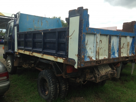 ISUZU ROCKY 175 HP 6BG1 หกล้อดั๊มพ์ ช่วงล่างใหญ่คัชซีสวยมากๆ กระบะดั๊มพ์เหล็ก 6 ตันยิงหน้าความยาว 3.60 เมตรสภาพดี เครื่องแห้งดีไม่เยิ้ม ภายในคอนโซลสวยครบ พวงมาลัยเพาเวอร์ ระบบเบรคทริ๊ปฟี้ ช่วงล่างยาง 8.25 ขอบ 16 สภาพดี 70\% พร้อมบรรทุกพร้อมใช้งาน เอกสารทะเ