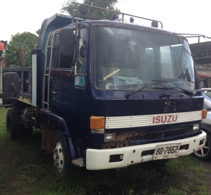 ISUZU ROCKY 175 HP 6BG1 หกล้อดั๊มพ์ ช่วงล่างใหญ่คัชซีสวยมากๆ กระบะดั๊มพ์เหล็ก 6 ตันยิงหน้าความยาว 3.60 เมตรสภาพดี เครื่องแห้งดีไม่เยิ้ม ภายในคอนโซลสวยครบ พวงมาลัยเพาเวอร์ ระบบเบรคทริ๊ปฟี้ ช่วงล่างยาง 8.25 ขอบ 16 สภาพดี 70\% พร้อมบรรทุกพร้อมใช้งาน เอกสารทะเ
