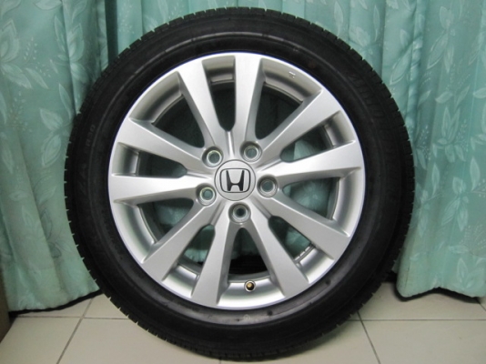 ขายล้อแม็ก Honda Civic พร้อมยางป้ายแดงปี 13 ขอบ 16 สภาพใหม่ๆ