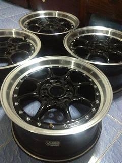 ขายล้อXXR ลายกล้วยไข่ขอบ15 กว้าง7 ไหม่ๆ ถุกๆครับ