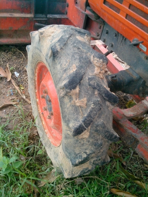 รถไถนา Kobota L1-185 -4 WD นำเข้า