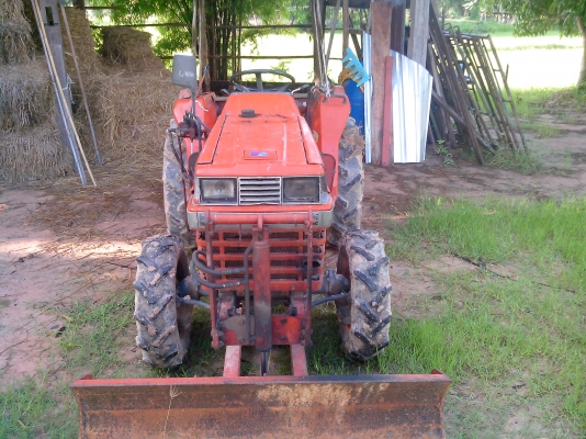 รถไถนา Kobota L1-185 -4 WD นำเข้า