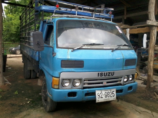 ขายรถบรรทุก6ล้อ ISUZU KS 110 แรง บรรทุก10ตันสบายครับ