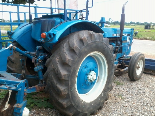 ขายรถไถใหญ่ FORD MT3 รถนอกผาน6ผานดันหน้า พร้อมใช้งานครับ