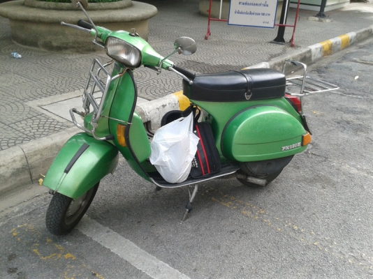 ขาย vespa px150 อิตาลี่ ทะเบียนเเท้ พร้อมโอน บางเฉียบ จดทะเบียนปี 2526