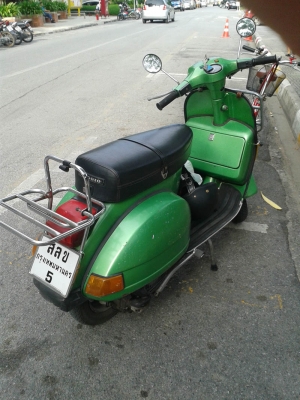 ขาย vespa px150 อิตาลี่ ทะเบียนเเท้ พร้อมโอน บางเฉียบ จดทะเบียนปี 2526