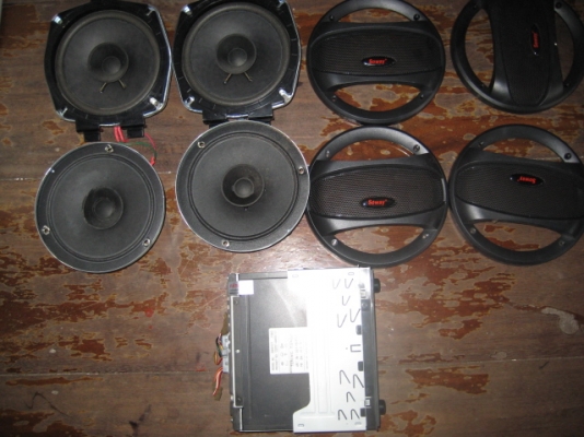 ขายเครื่องเสียง cd ทั้งชุดตามรูป 600 b. ไม่รวมส่ง