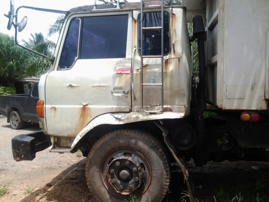 ขายรถ 10 ล้อ ดั๊ม Hino F 18 เครื่อง 185 สโลกลาง คัทซีสวย เครื่องดี ดั๊ม 2 เพลา ยางเต็ม แอร์เย็น ไม่มีผุ พวงมาลัยเพาเวอร์