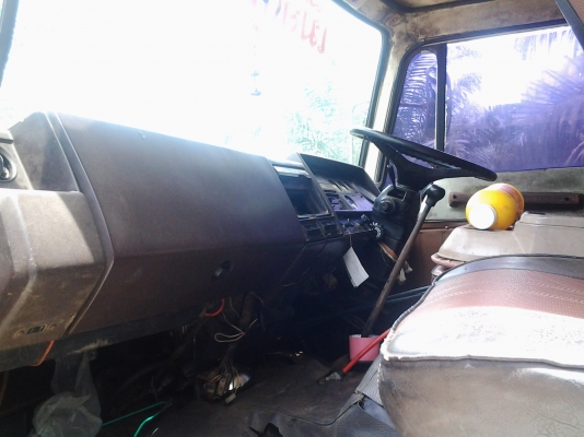 ขายรถ 10 ล้อ ดั๊ม Hino F 18 เครื่อง 185 สโลกลาง คัทซีสวย เครื่องดี ดั๊ม 2 เพลา ยางเต็ม แอร์เย็น ไม่มีผุ พวงมาลัยเพาเวอร์