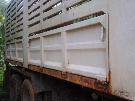 ขายรถ 10 ล้อ ดั๊ม Hino F 18 เครื่อง 185 สโลกลาง คัทซีสวย เครื่องดี ดั๊ม 2 เพลา ยางเต็ม แอร์เย็น ไม่มีผุ พวงมาลัยเพาเวอร์