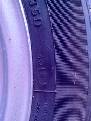 ขายยางพร้อมกะทะ ขอบ14ใช้งานไม่ถึง15โล ยางปี2012