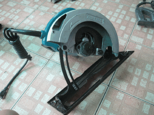 ขายด่วน เลื่อยวงเดือน 9" Makita รุ่น N5900B 2000W  Made in japan