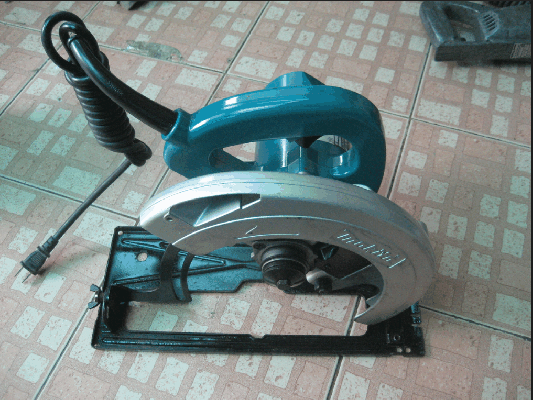 ขายด่วน เลื่อยวงเดือน 9" Makita รุ่น N5900B 2000W  Made in japan