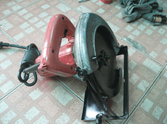 ขายด่วน เลื่อยวงเดือน 7" maktec รุ่น MT580 1050W  แท้100\%