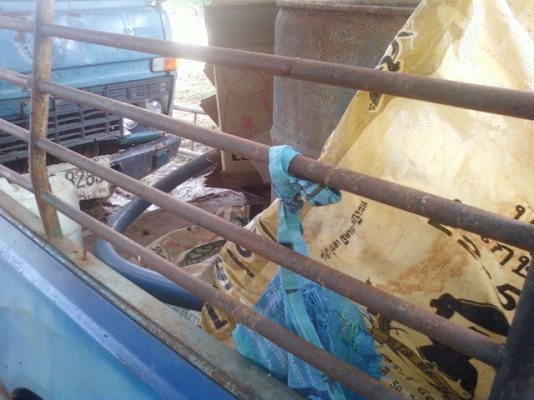 ดั้สสัน   แค๊ป  เบนซิน  สภาพเดิมๆ  มีทะเบียน  เครื่องยนต์ไม่มีปัญหา