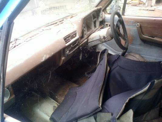 ดั้สสัน   แค๊ป  เบนซิน  สภาพเดิมๆ  มีทะเบียน  เครื่องยนต์ไม่มีปัญหา