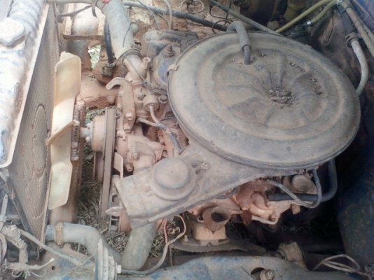 ดั้สสัน   แค๊ป  เบนซิน  สภาพเดิมๆ  มีทะเบียน  เครื่องยนต์ไม่มีปัญหา