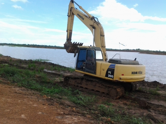 ขายแม็กโครKoMATSU 200,6รถสวยพร้อมใช้เอกสารอินวอยราคาก็ถูกแผ่นแทรก80 ซ.ม