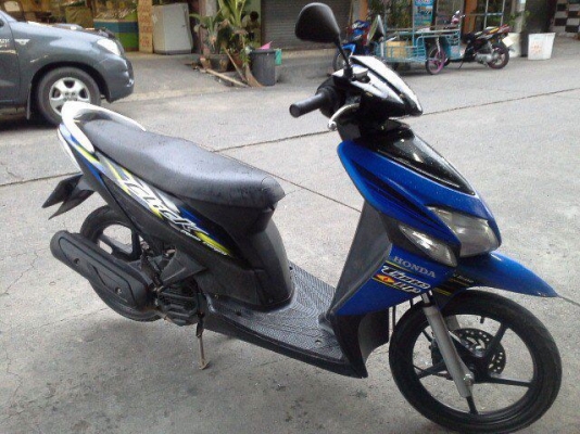 click ปี 49 ล้อแม็กซ์ดำ สีน้ำเงิน ดำ เครื่องเดิมๆแน่นๆ มีเล่ม เอกสารครบ