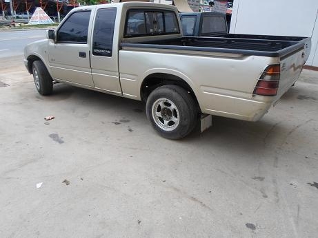 ขายถูกอีซูซุดราก้อนอายปี98ตามสภาพต้องเก็บสีทั้งคัน