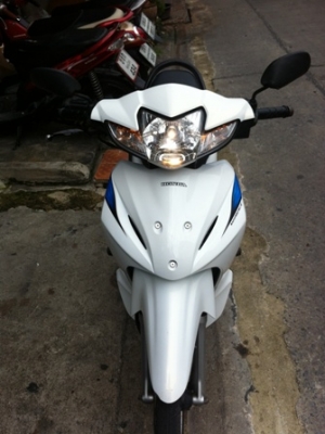 Honda wave 110i หัวฉีด ปี 54 สภาพสวยมาก Honda wave 110i หัวฉีด ปี 54 สภาพสวยมาก