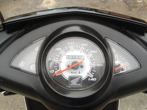 Click ปี 50 รถเดิมๆ เครื่องแน่นๆ ชุดสีสด ไม่หอน ไม่มีควันขาว มีเล่ม เอกสารครบ ภาษีขาดเกิน 3 ปี ราคาเบาๆ ทดลองขับได้จ้า