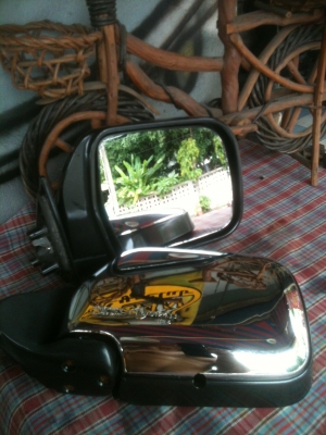 ขายกระจกมองข้างไมตี้ครับ