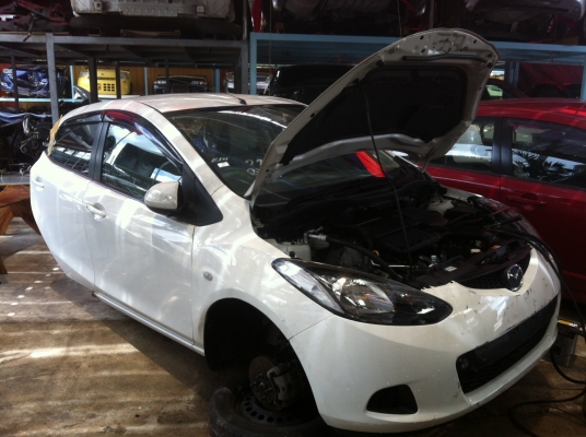 ขายหัวรถตัดและอะไหล่ MAZDA 2  เครื่องยนต์แท้ 1500 C.C เกียร์ MT  เหมาะกับอู่และลูกค้าที่ต้องการเครื่องยนต์และอะไหล่ที่สมบูรณ์ !!!! พาร์ทแท้นำเข้าจากญี่ปุ่น!!