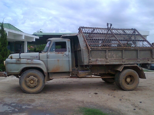 ขาย..รถหกล้อดั้ม ISUZU TX เครื่องยนต์ DA120 จำนวน 125 แรงม้า เครื่องดี คัสซีสวย มีแอร์ มีพวงมาลัยเพาเวอร์เบาแรง มีทะเบียนครบ.