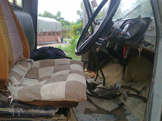 ขาย..รถหกล้อดั้ม ISUZU TX เครื่องยนต์ DA120 จำนวน 125 แรงม้า เครื่องดี คัสซีสวย มีแอร์ มีพวงมาลัยเพาเวอร์เบาแรง มีทะเบียนครบ.