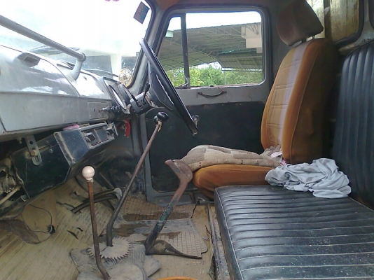 ขาย..รถหกล้อดั้ม ISUZU TX เครื่องยนต์ DA120 จำนวน 125 แรงม้า เครื่องดี คัสซีสวย มีแอร์ มีพวงมาลัยเพาเวอร์เบาแรง มีทะเบียนครบ.