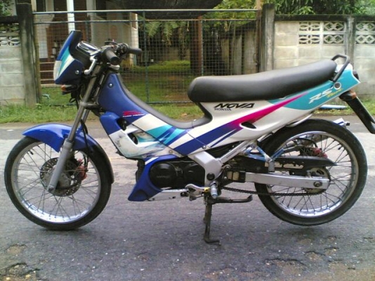 ขาย Honda NovaRS Dash ทะเบียนพร้อมโอนเครื่องเดิมๆพอใช้อะไหร่ติดรถเดิมทะเบียนขาดปี 54 ขาย 6900