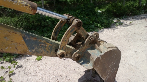 PC40-6 รถใช้งานอยู่ ใช้งานดี โซ่ใหม่ แผ่นสวย..(ฝากระโปรง..มีให้ )..