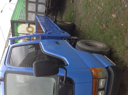 ขายรถ อีซูซุ 4 ล้อ