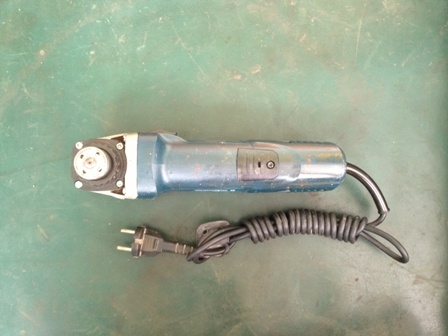 ขายเครื่องเจียรไฟฟ้า 4 นิ้ว BOSCH รุ่น GWS 7-100 (720w)